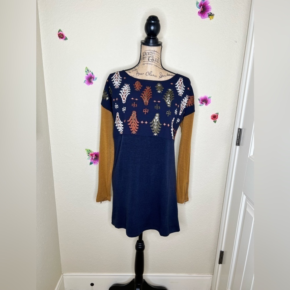 THML Embroidered Sweater Navy & Gold Long Sleeve Tunic Dress Size M - Picture 2 of 13